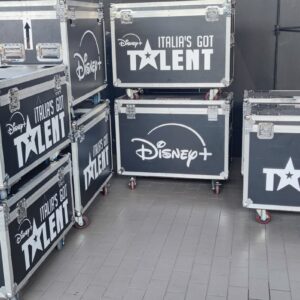 NOLEGGIO FLIGHT CASES PERSONALIZZABILI PER SCENOGRAFIA